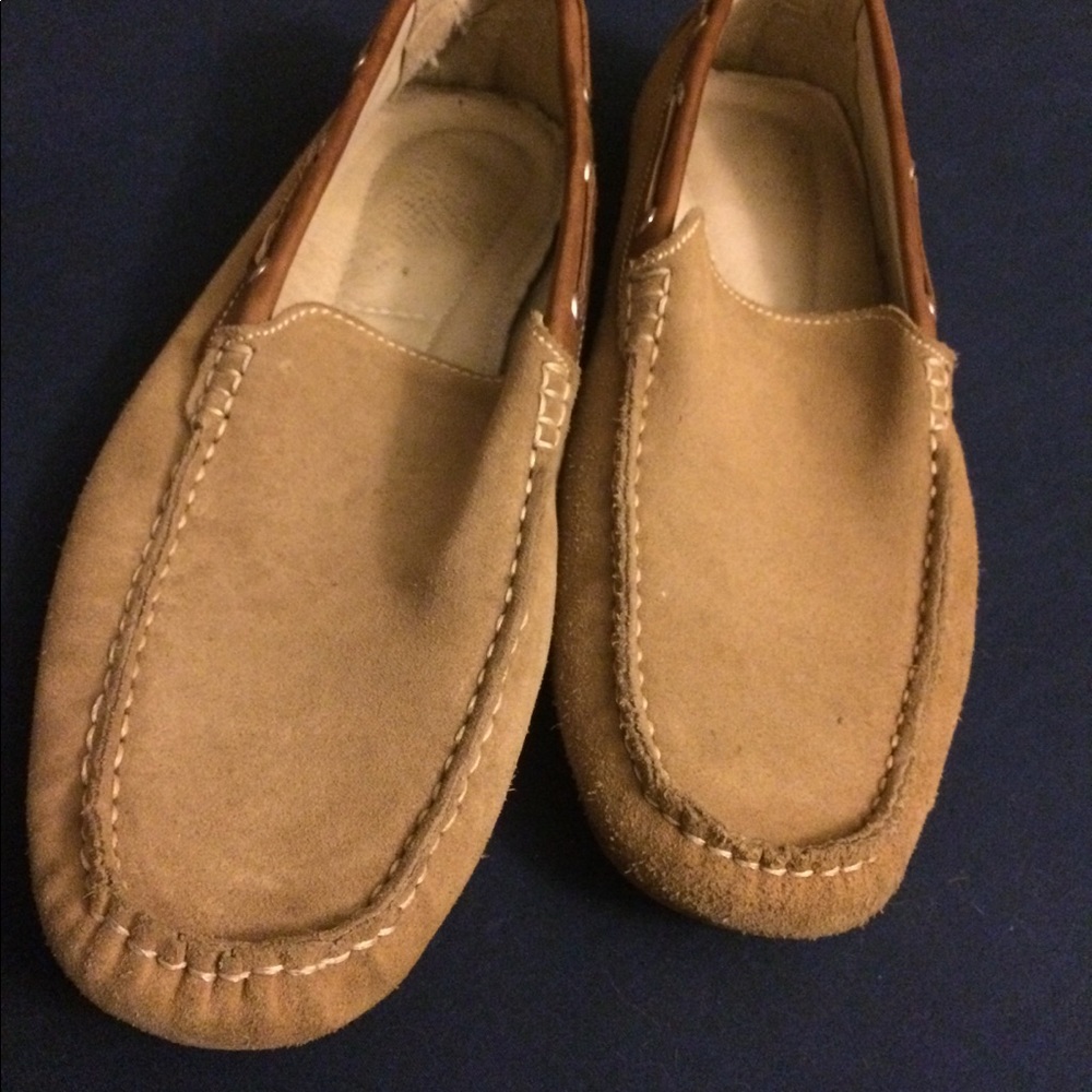 Suede & leather tan men’s slip-ons